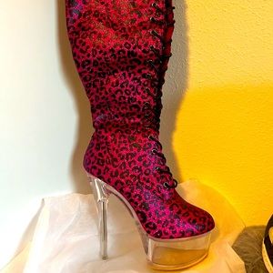 Heel boots